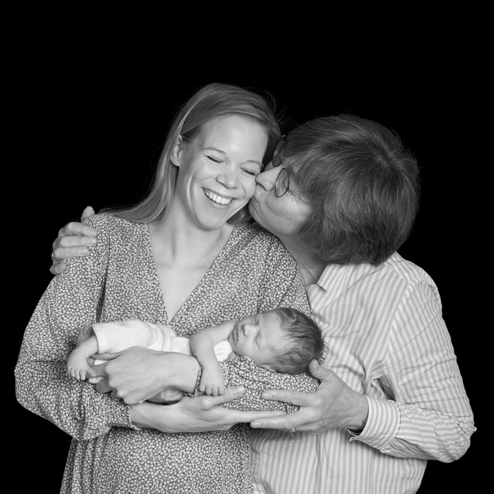 family photographer - Baby, Newborn, Pregnancy photography in London